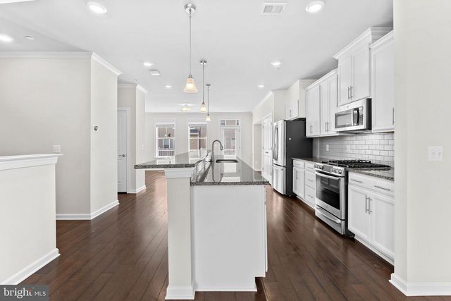 45137 KINCORA DR, Sterling, VA 20166