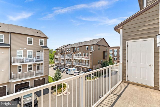 45137 KINCORA DR, Sterling, VA 20166