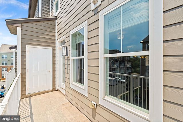 45137 KINCORA DR, Sterling, VA 20166