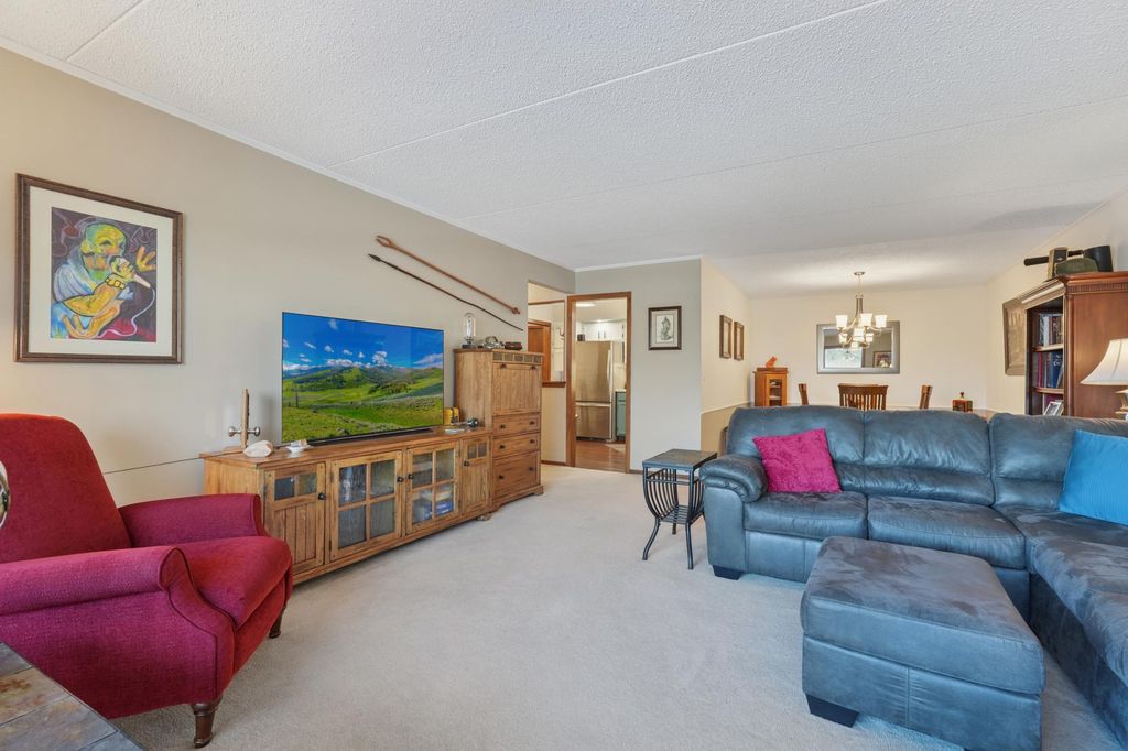 2445 Londin Lane E 212, Maplewood, MN 55119 — photo 3
