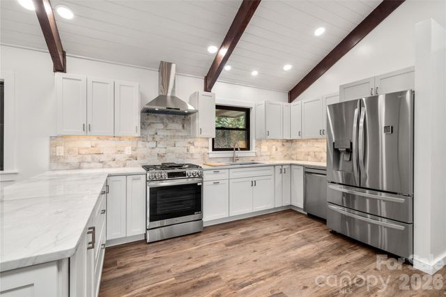 453 Friendly Acres Drive, Waynesville, NC 28786