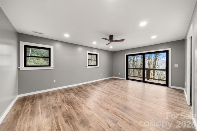 453 Friendly Acres Drive, Waynesville, NC 28786