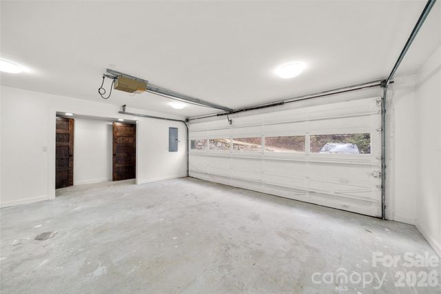 453 Friendly Acres Drive, Waynesville, NC 28786