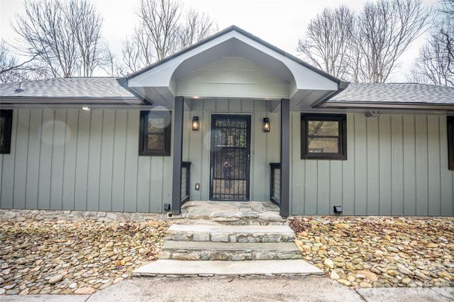 453 Friendly Acres Drive, Waynesville, NC 28786