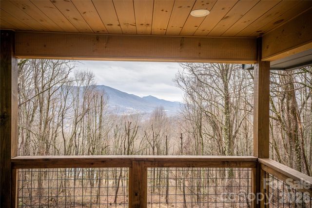 453 Friendly Acres Drive, Waynesville, NC 28786