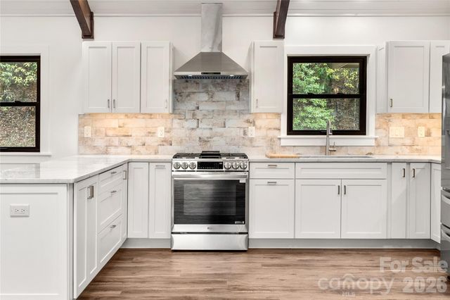 453 Friendly Acres Drive, Waynesville, NC 28786