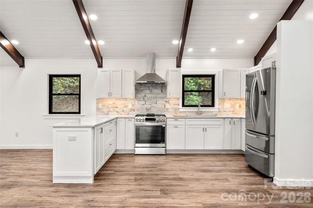 453 Friendly Acres Drive, Waynesville, NC 28786