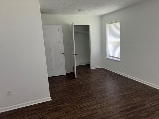 1037 Yupon Street, La Marque, TX 77568