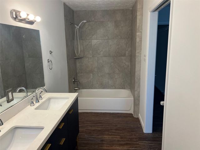 1037 Yupon Street, La Marque, TX 77568