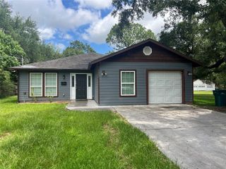 1037 Yupon Street, La Marque, TX 77568