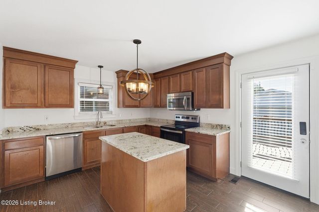 225 Brown Ave, Louisville, KY 40207