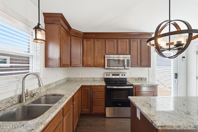 225 Brown Ave, Louisville, KY 40207