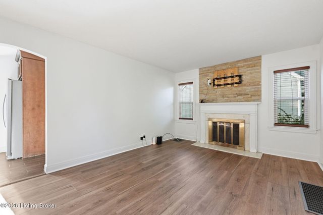 225 Brown Ave, Louisville, KY 40207