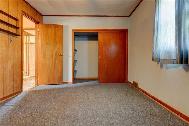 1053 Mitscher AVENUE, Hillsboro, WI 54634