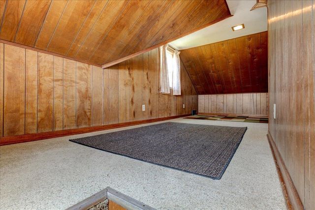 1053 Mitscher AVENUE, Hillsboro, WI 54634
