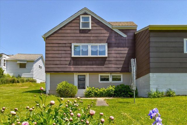 1053 Mitscher AVENUE, Hillsboro, WI 54634