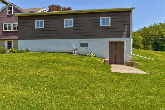 1053 Mitscher AVENUE, Hillsboro, WI 54634