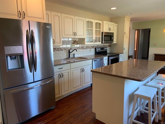 719 Moeller Road, New Haven, IN 46774