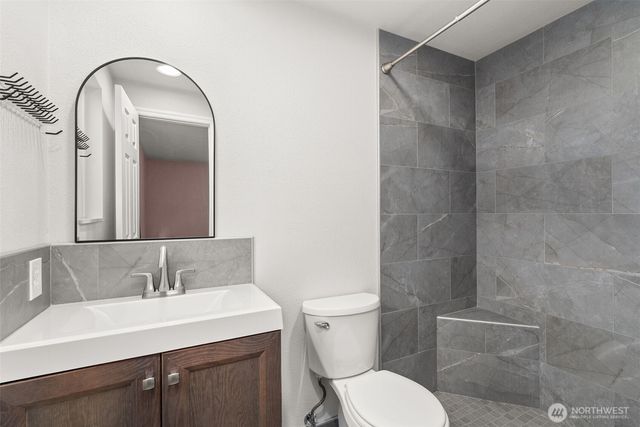 9918 168th Avenue SW, Rochester, WA 98579