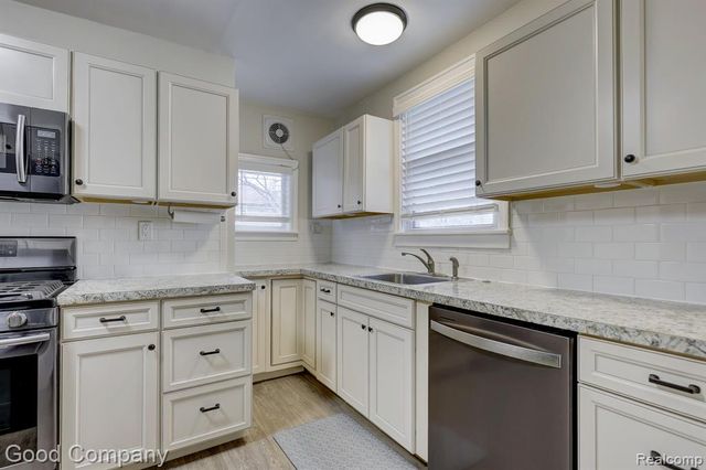 1512 Dover Street, Ferndale, MI 48220