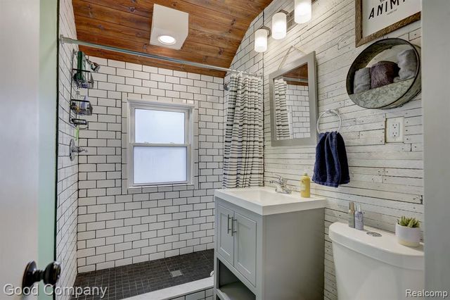 1512 Dover Street, Ferndale, MI 48220