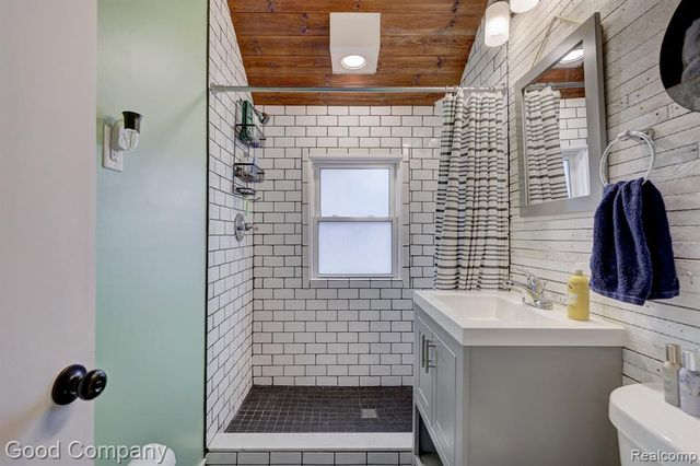 1512 Dover Street, Ferndale, MI 48220