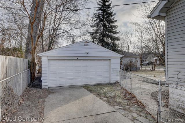 1512 Dover Street, Ferndale, MI 48220