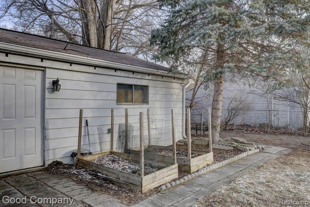 1512 Dover Street, Ferndale, MI 48220