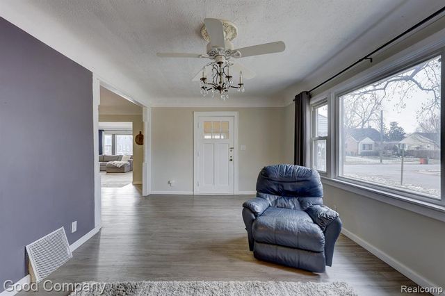 1512 Dover Street, Ferndale, MI 48220