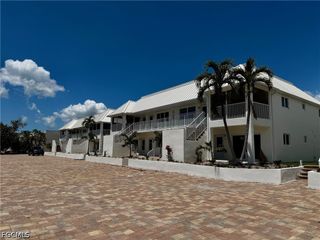 805 E Gulf DR B4, Sanibel, FL 33957