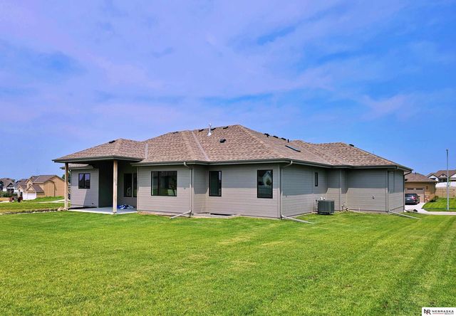 11602 South 116th Street, Papillion, NE 68046