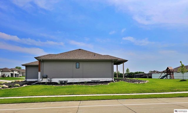 11602 South 116th Street, Papillion, NE 68046