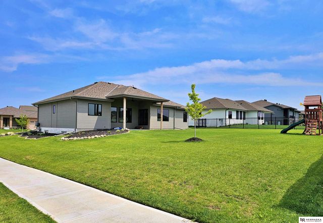 11602 South 116th Street, Papillion, NE 68046