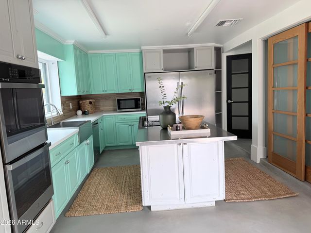 3059 E INVERNESS Avenue, Mesa, AZ 85204