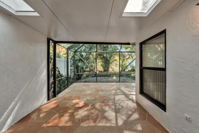 6708 Canary Palm Circle, Boca Raton, FL 33433