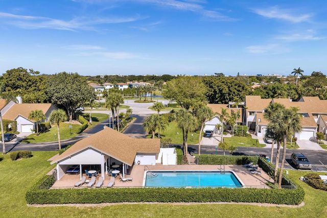 6708 Canary Palm Circle, Boca Raton, FL 33433