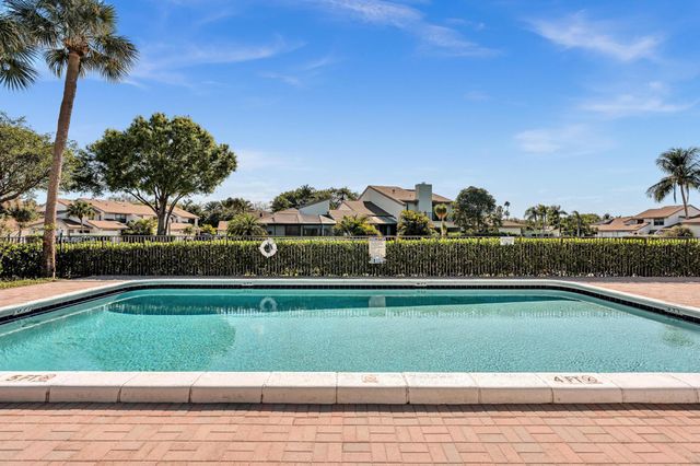 6708 Canary Palm Circle, Boca Raton, FL 33433