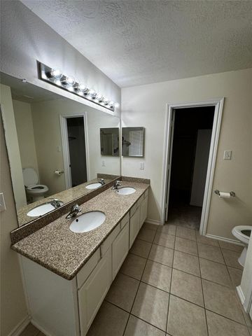 246 W Stedhill Loop W, The Woodlands, TX 77384