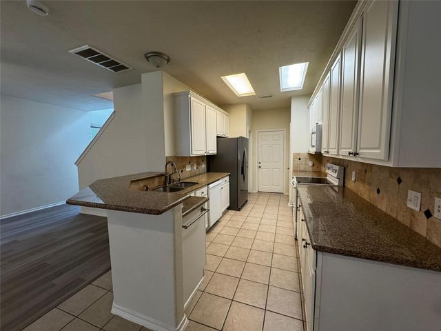 246 W Stedhill Loop W, The Woodlands, TX 77384