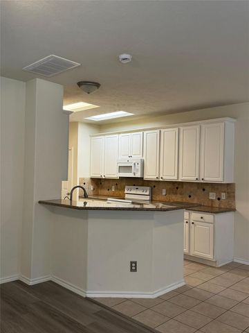 246 W Stedhill Loop W, The Woodlands, TX 77384