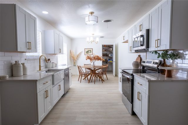 7808 Chantilly Lane, Fort Worth, TX 76134