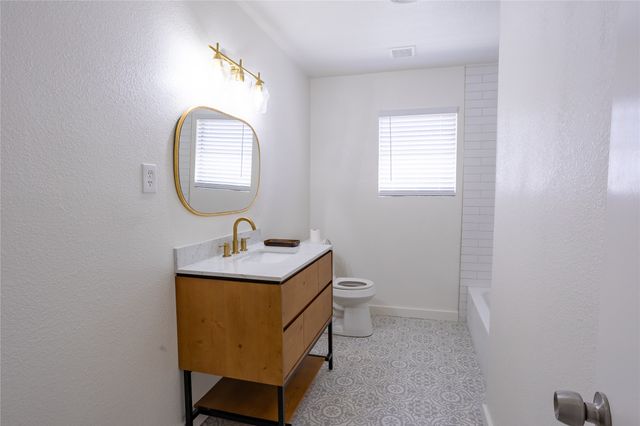 7808 Chantilly Lane, Fort Worth, TX 76134