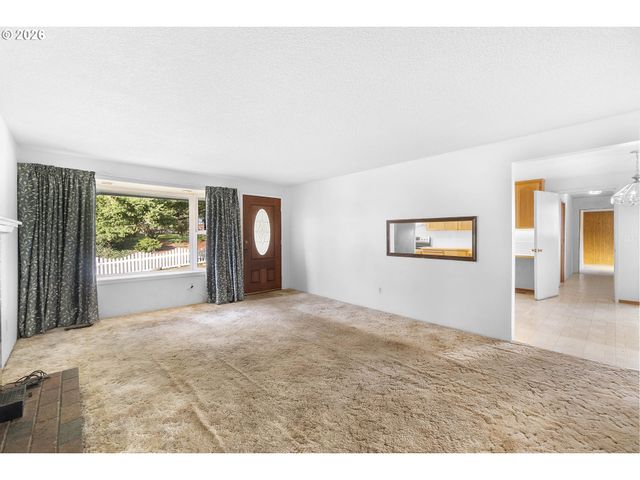 4026 Se WASHINGTON St, Milwaukie, OR 97222