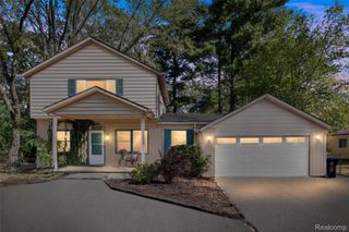21326 Flanders Street, Farmington, MI 48335