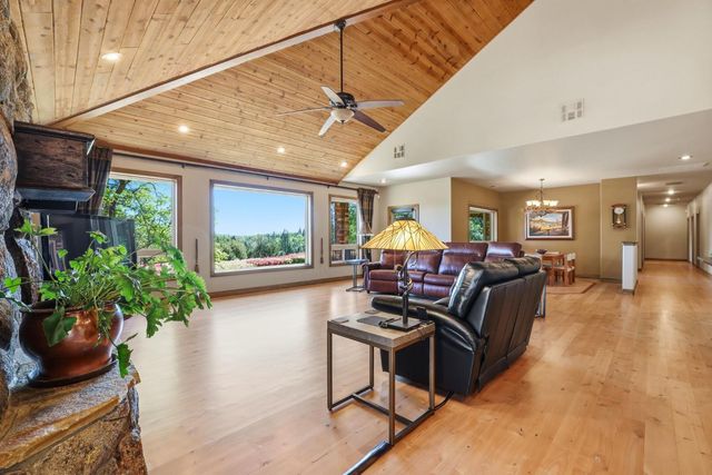 4345 La Brosa Pl, Foresthill, CA 95631