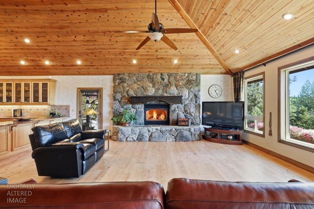 4345 La Brosa Pl, Foresthill, CA 95631