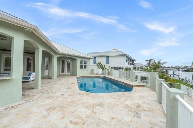 811 BIRDIE WAY, Apollo Beach, FL 33572