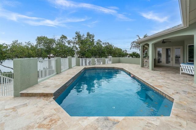 811 BIRDIE WAY, Apollo Beach, FL 33572
