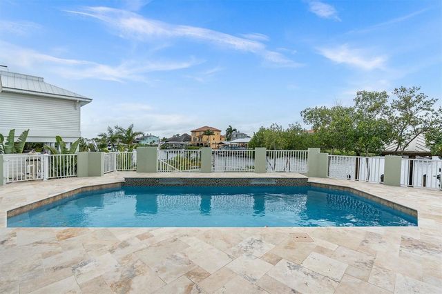 811 BIRDIE WAY, Apollo Beach, FL 33572