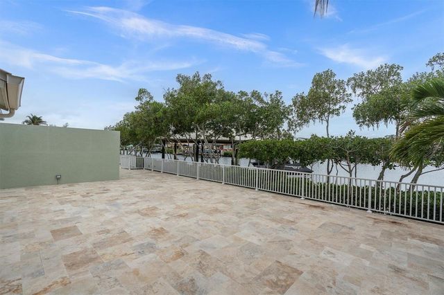 811 BIRDIE WAY, Apollo Beach, FL 33572